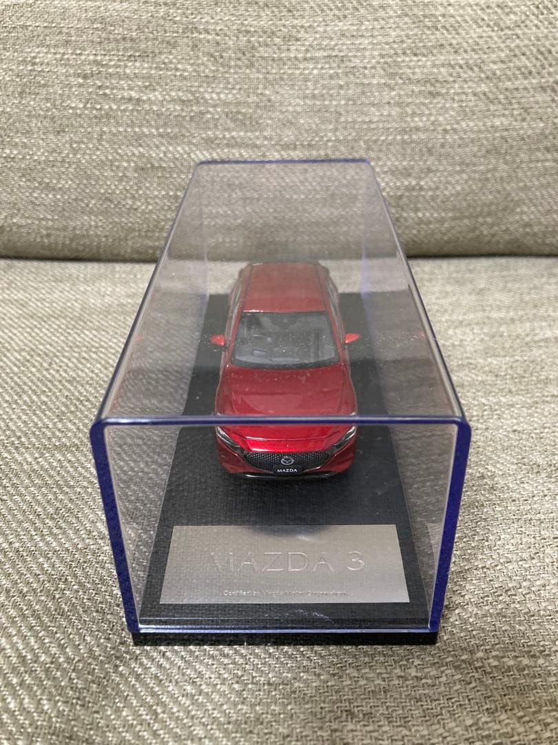 Mazda 3 ミニカー 赤色 マツダ100周年