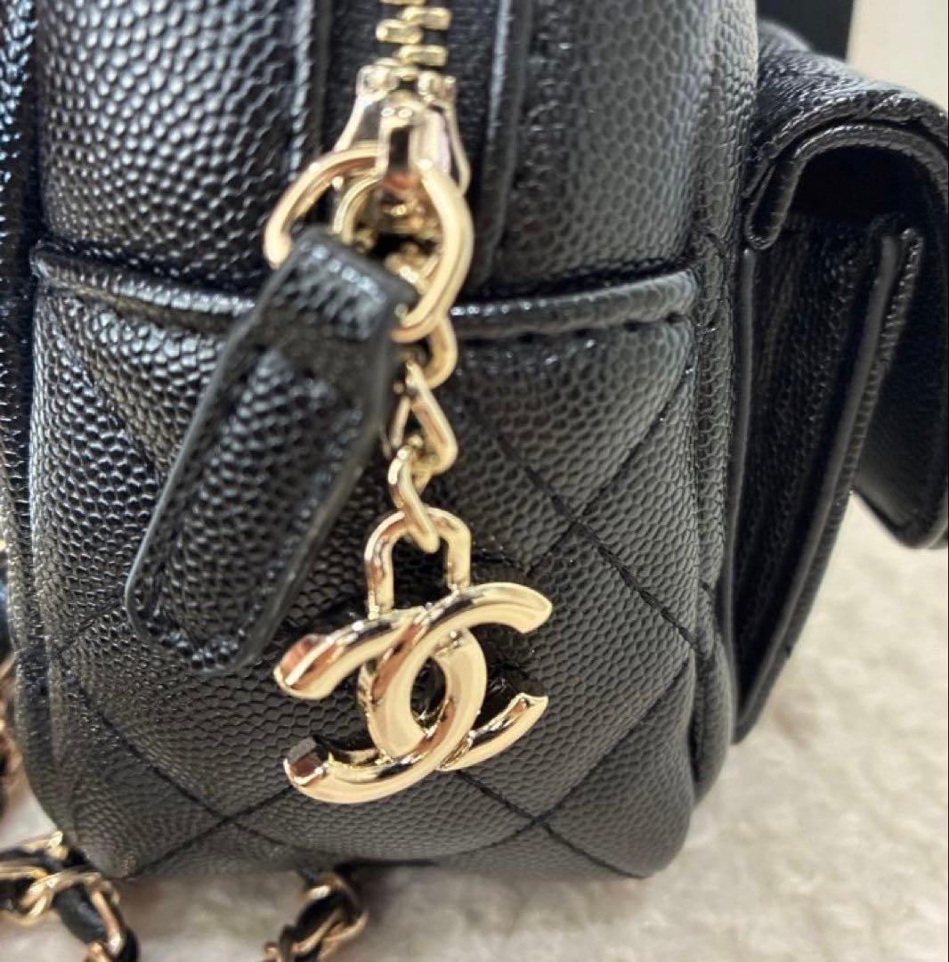 CHANEL ブラックレザー キルティングバッグ
