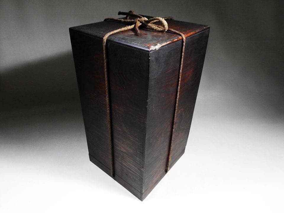 ●五段重 重箱 流水紅葉楓蒔絵 時代 木製漆器 美品 明治 箱付 高さ38㎝