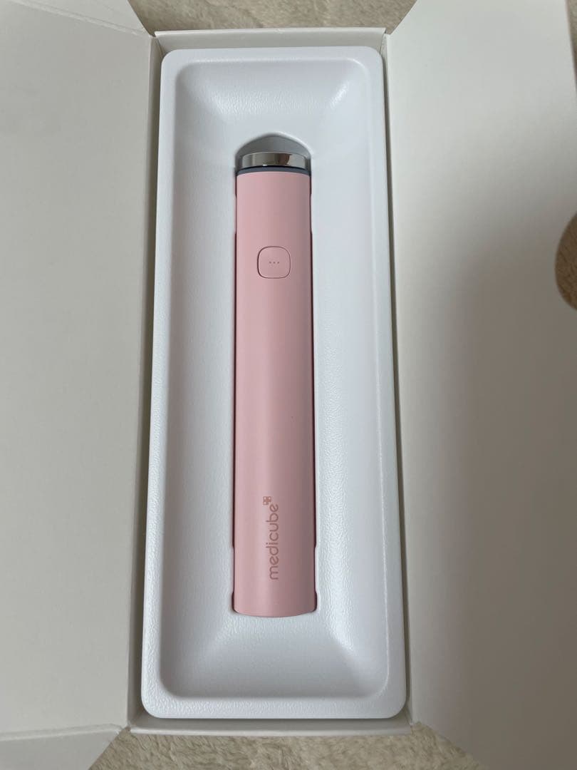【未使用新品】メディキューブ美顔器　AGE-R ブースタープロミニ ピンク