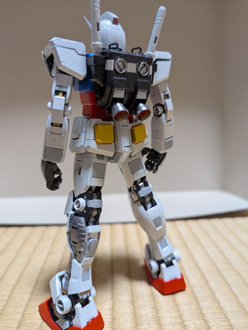 MG RX-78-2ガンダム Ver.3.0 チタニウムフィニッシュ 組立品
