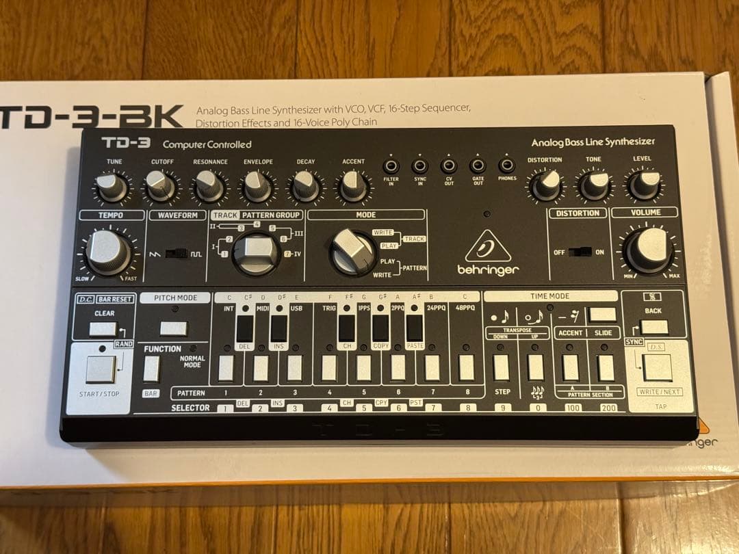 鍵盤楽器 Behringer TD-3-BK