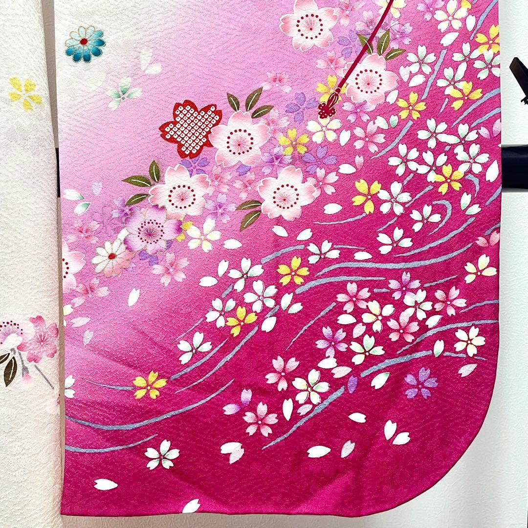 ［振袖］正絹　やわらかい白　ぼかし　桜　菊　草花　毬　流水　地紋　ママ振り