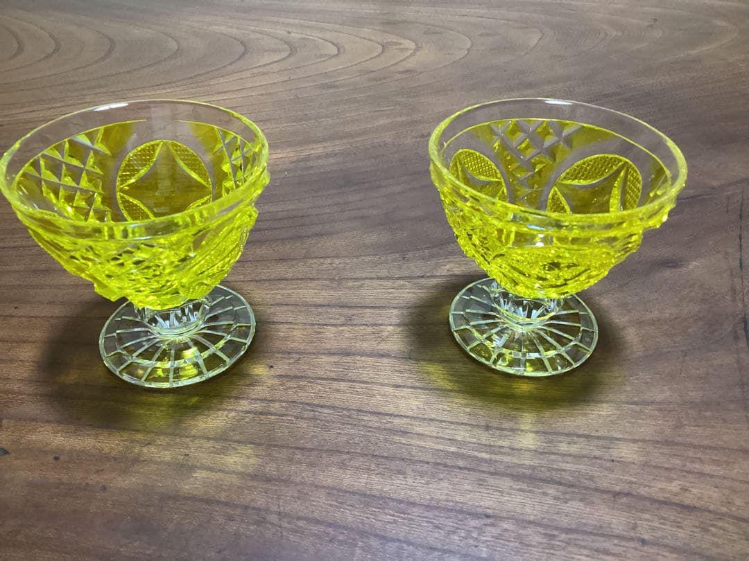 薩摩切子　色被グラス　脚付猪口　2個セット　黄　創作島津　刻印あり　酒杯ぐい呑