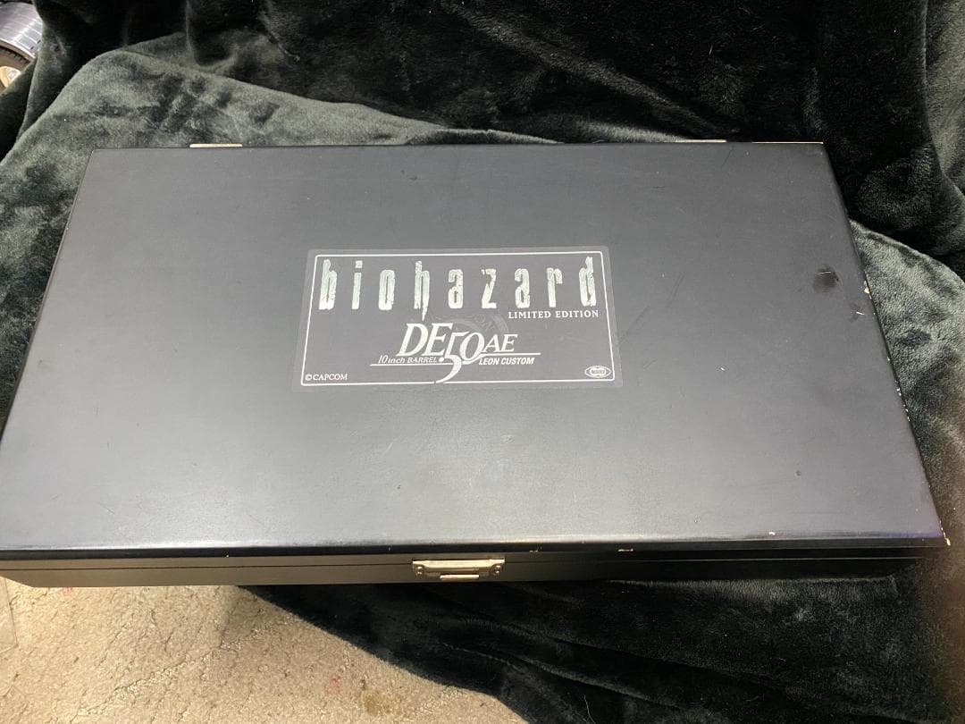 東京マルイ　限定モデル　バイオハザードレオンカスタム