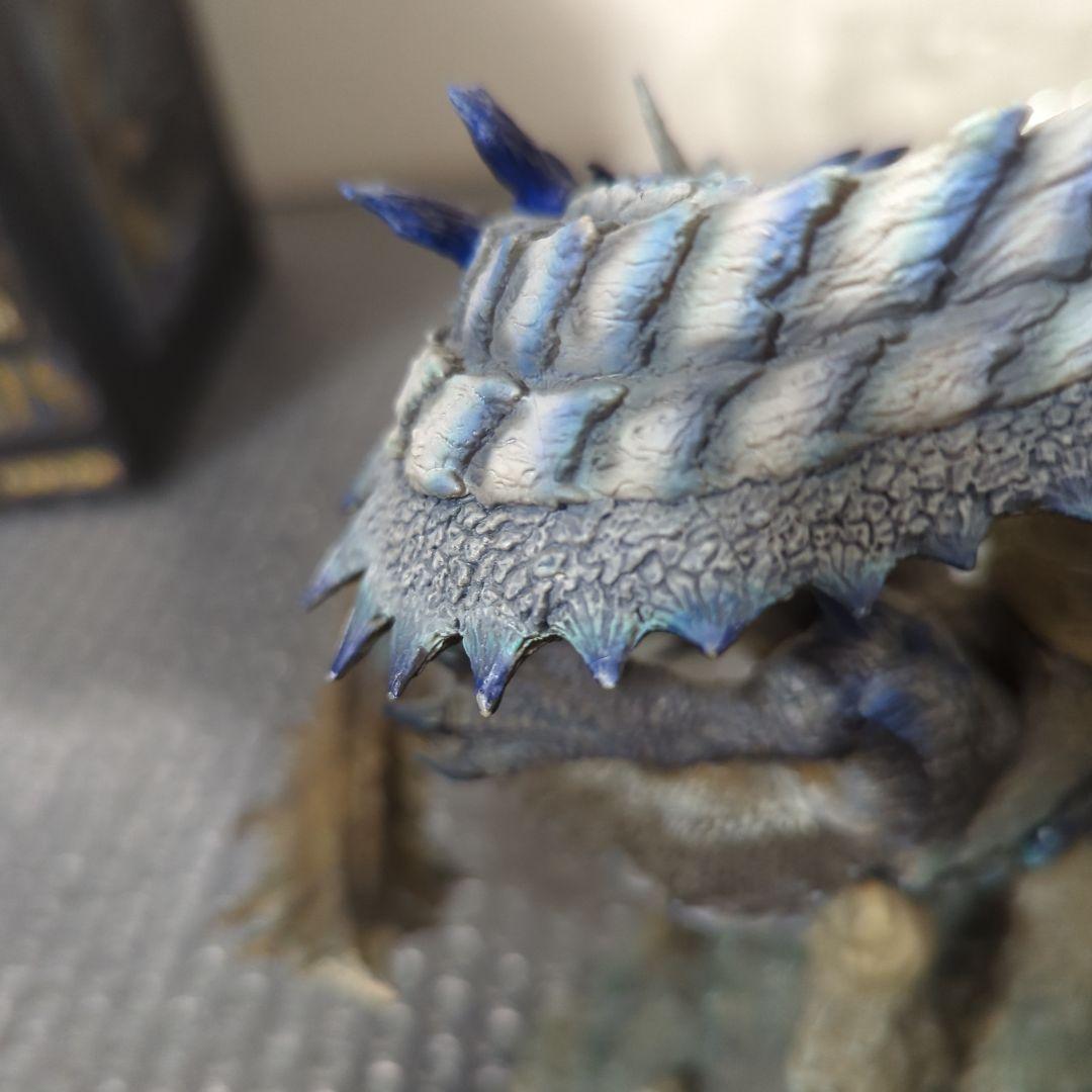 【希少】白海竜 ラギアクルス 亜種　クリエイターズモデル モンハン フィギュア