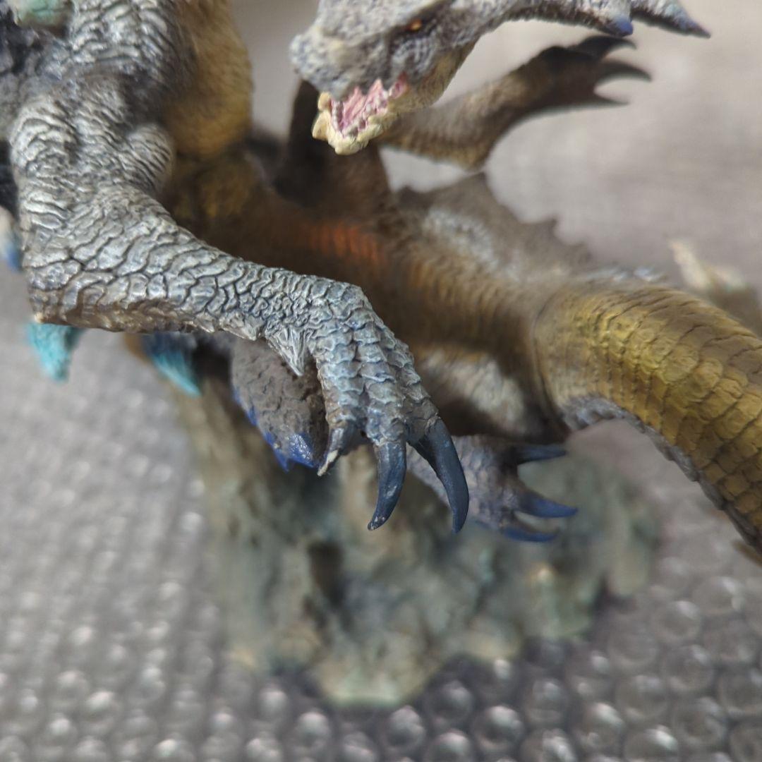 【希少】白海竜 ラギアクルス 亜種　クリエイターズモデル モンハン フィギュア