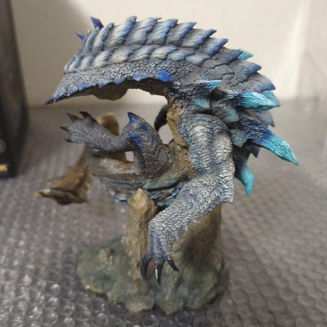 【希少】白海竜 ラギアクルス 亜種　クリエイターズモデル モンハン フィギュア