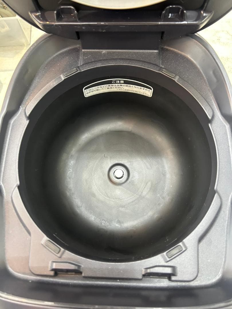 炊飯器 タイガー JPK-BK10 2022年 5.5合