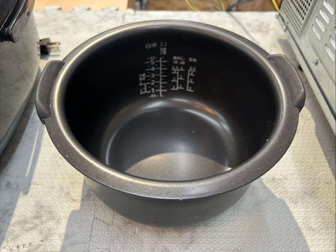 炊飯器 タイガー JPK-BK10 2022年 5.5合
