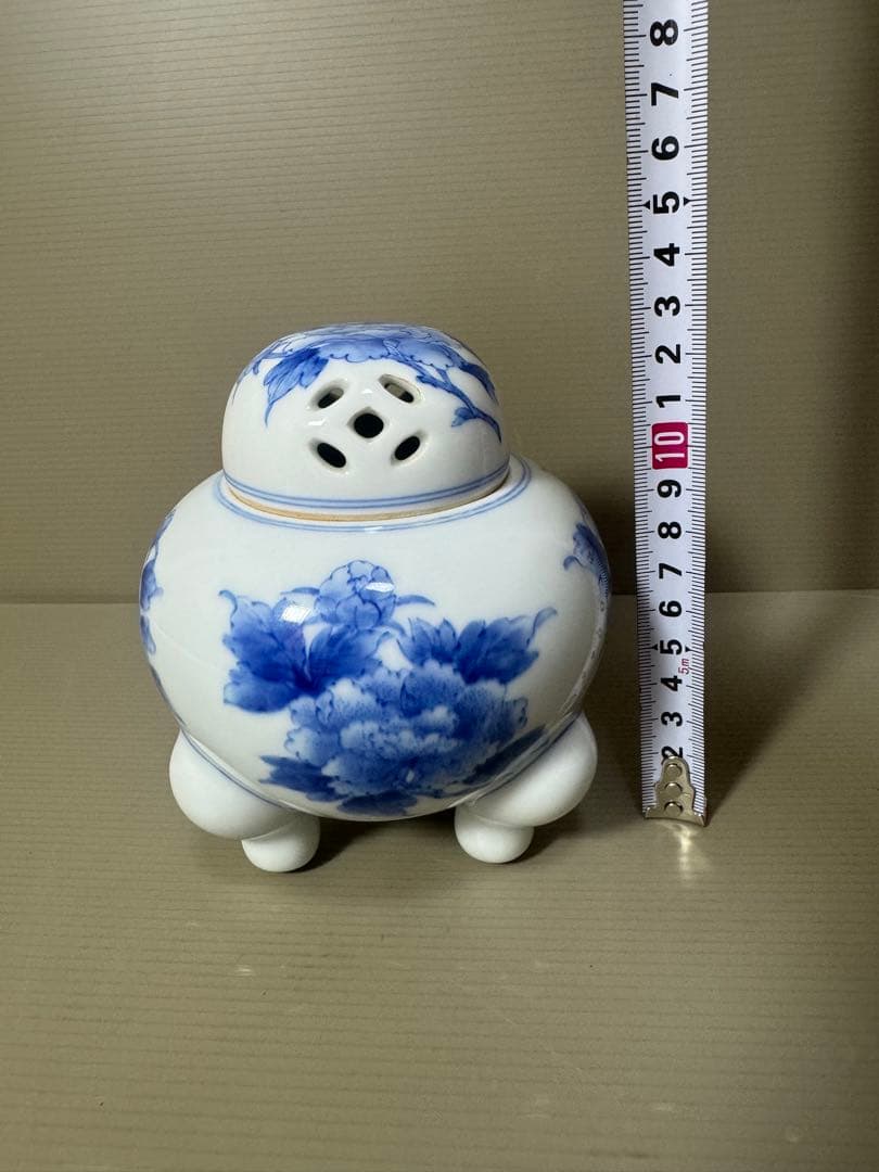 2156 平戸祐祥　染付花草　三足香炉