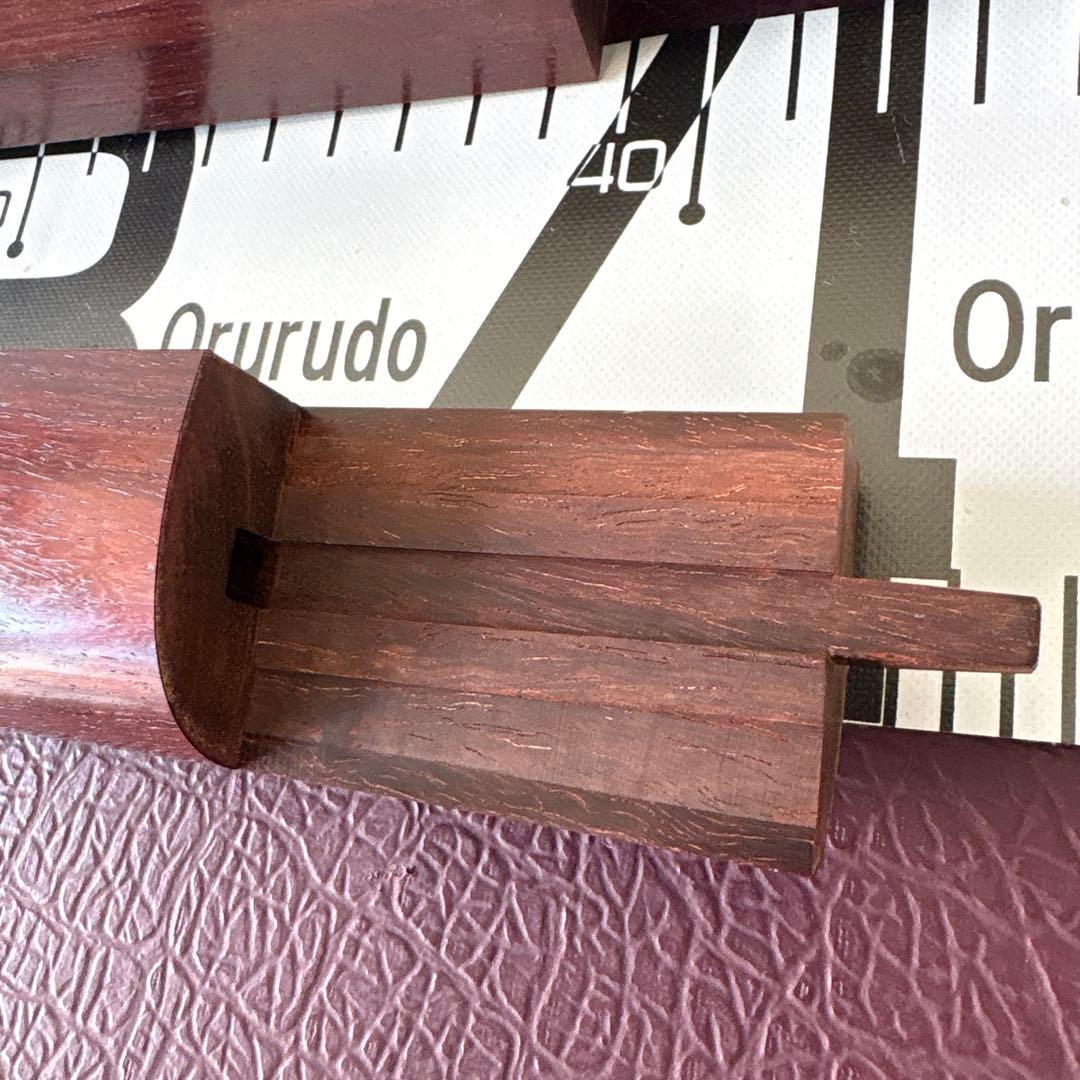 三味線　太棹　紅木　皮破れ　ハードケース付き　全長約102cm