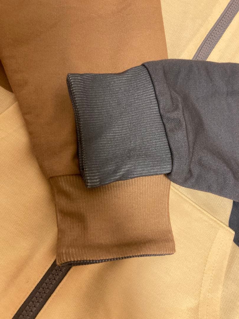 1回使用‼️✳️モルペコリバーシブルパーカー✳️ポケモンセンター公式‼️仮装Mハロウィン