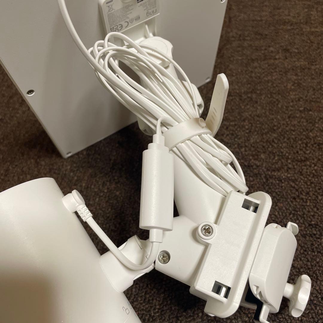 Ring 屋外用センサーライト付セキュリティカメラ+バッテリー+ソーラーパネル