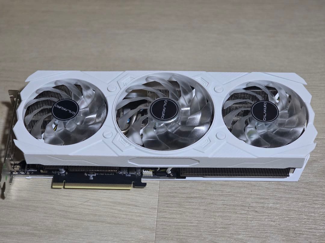 グラフィックボード・グラボ・ビデオカード RTX 4070 EX Gamer White 12GB GDDR6X