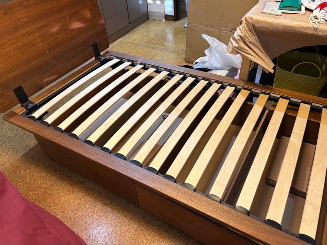 訳あり価格★無印良品　シングルベッドフレーム　ウォールナット材　ベッド下収納付き