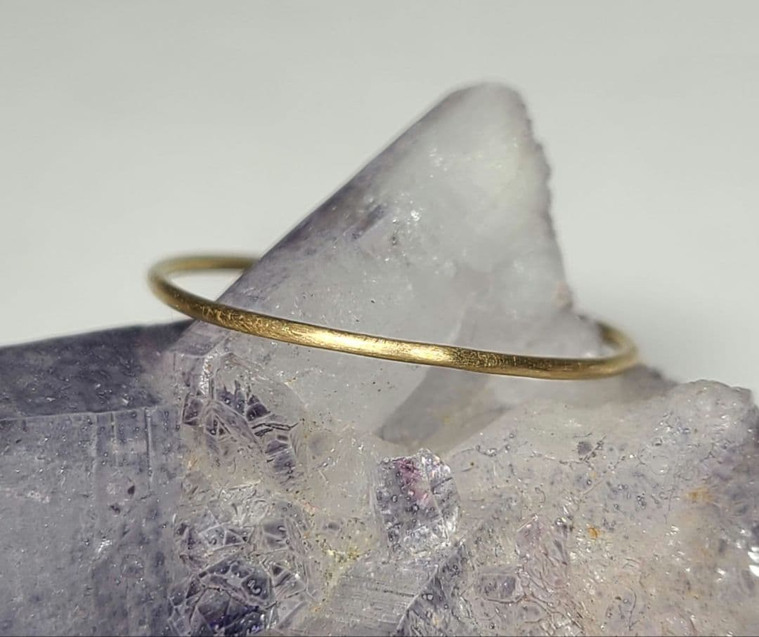 1本でも重ねづけにも可愛いです!!★18金プレーンリング、マット加工★