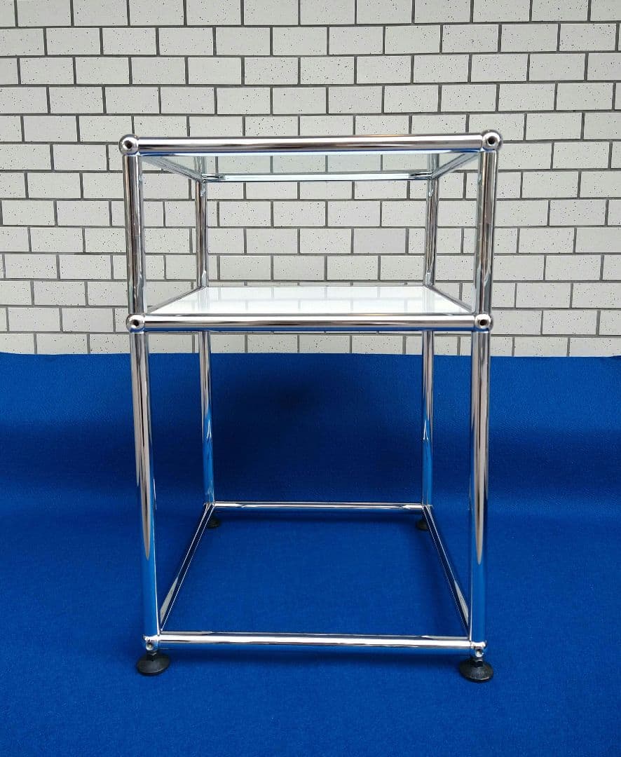 USM Haller ハラーシステム ベッドサイドテーブル