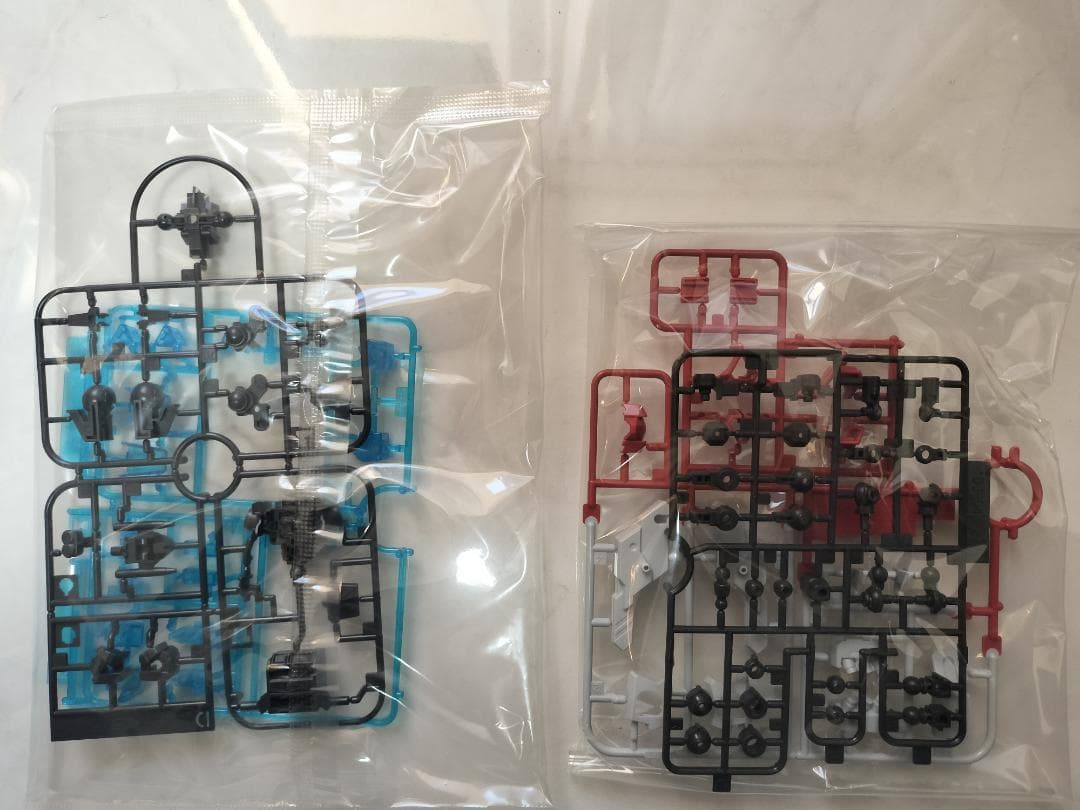 ディ・レギウディア　ダンボール戦機　LBX　プラモデル　未組立