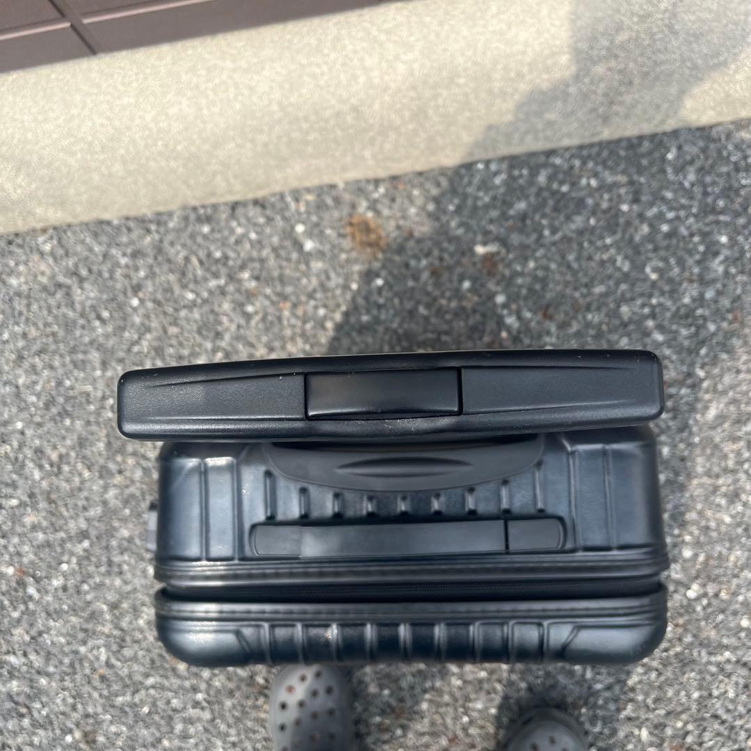 リモワ　サルサ　キャリーケース　３３L　機内持ち込み可　ブラック　85152