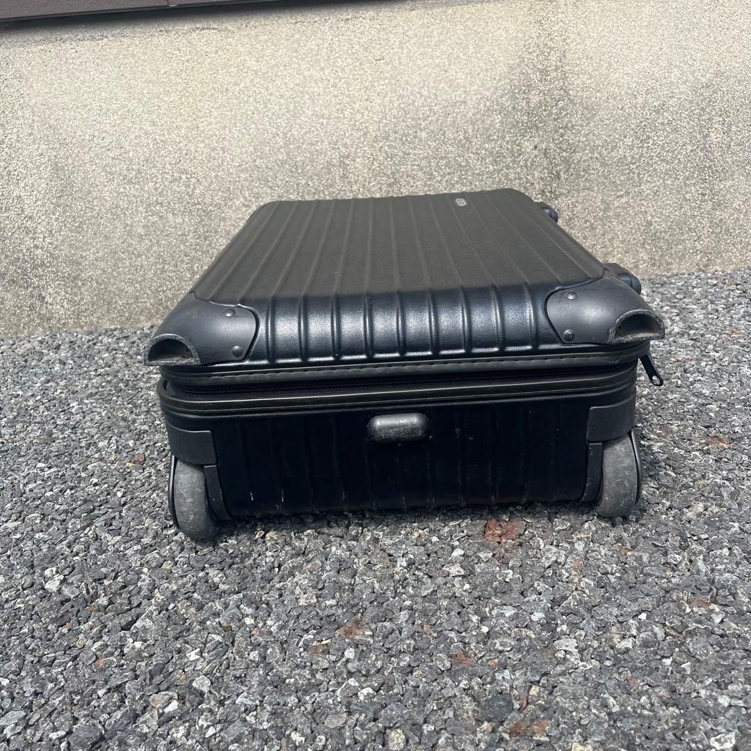 リモワ　サルサ　キャリーケース　３３L　機内持ち込み可　ブラック　85152