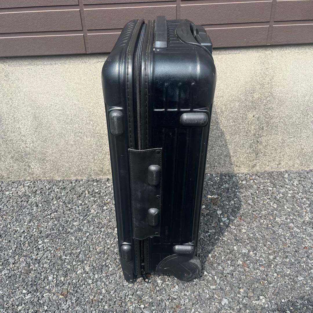 リモワ　サルサ　キャリーケース　３３L　機内持ち込み可　ブラック　85152