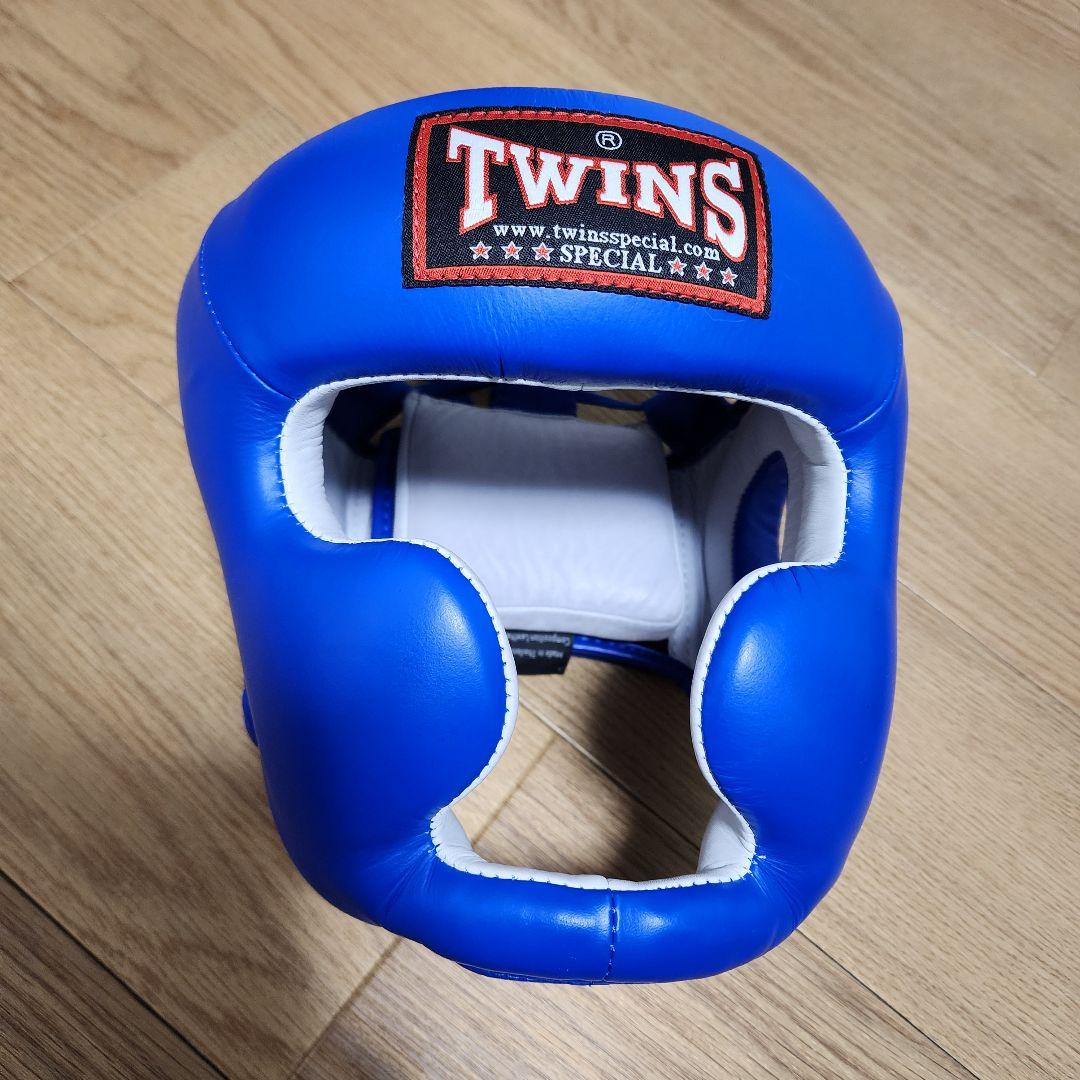 【美品】2点セット グローブ レガース ヘッドギア TWINS