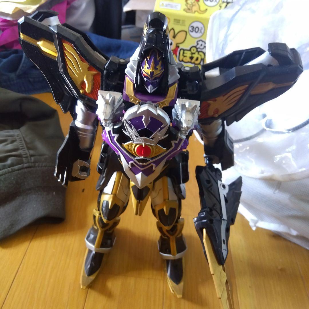 戦隊ヒーロー 翼付きフィギュア