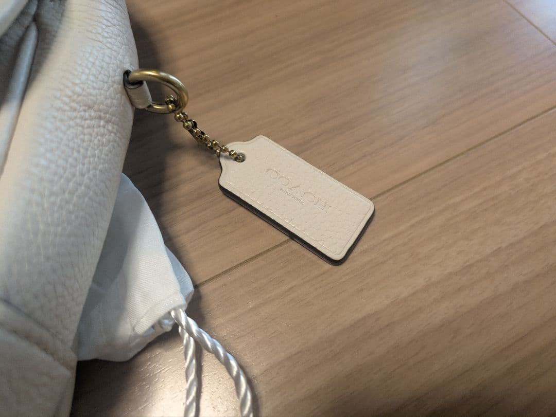 【週末限】COACH TABBY MESSENGER19 ホワイト