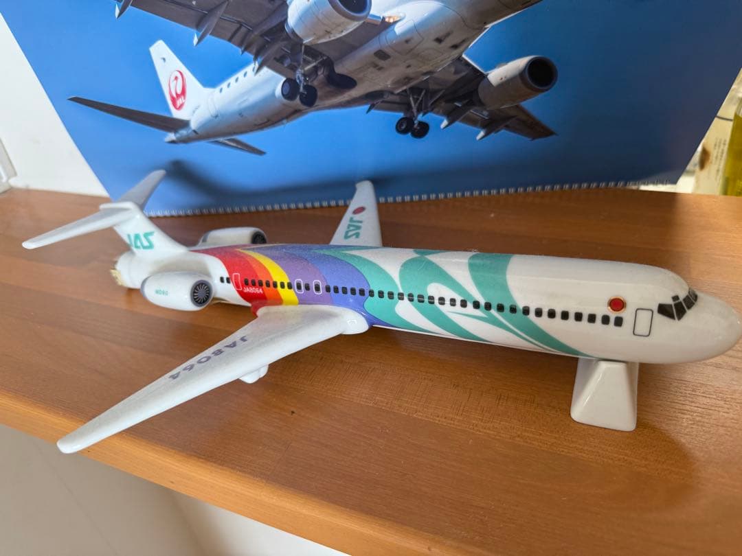 JAS飛行機置物★JA8064 MD90