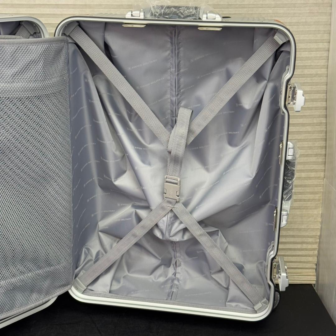 ☆未使用　スイスミリタリー プレミアム Cタイプ 64L SM-C624