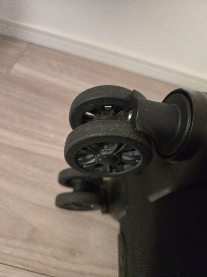 ZERO HALLIBURTON 黒 機内持込みサイズ キャリーケース