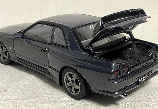オートアート 1/18　スカイライン　GTR　R32　NISMO