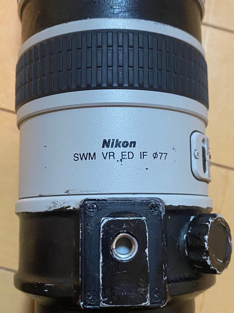 ニコンAF-S VR ED 70-200mm F2.8G（IF） ライトグレー