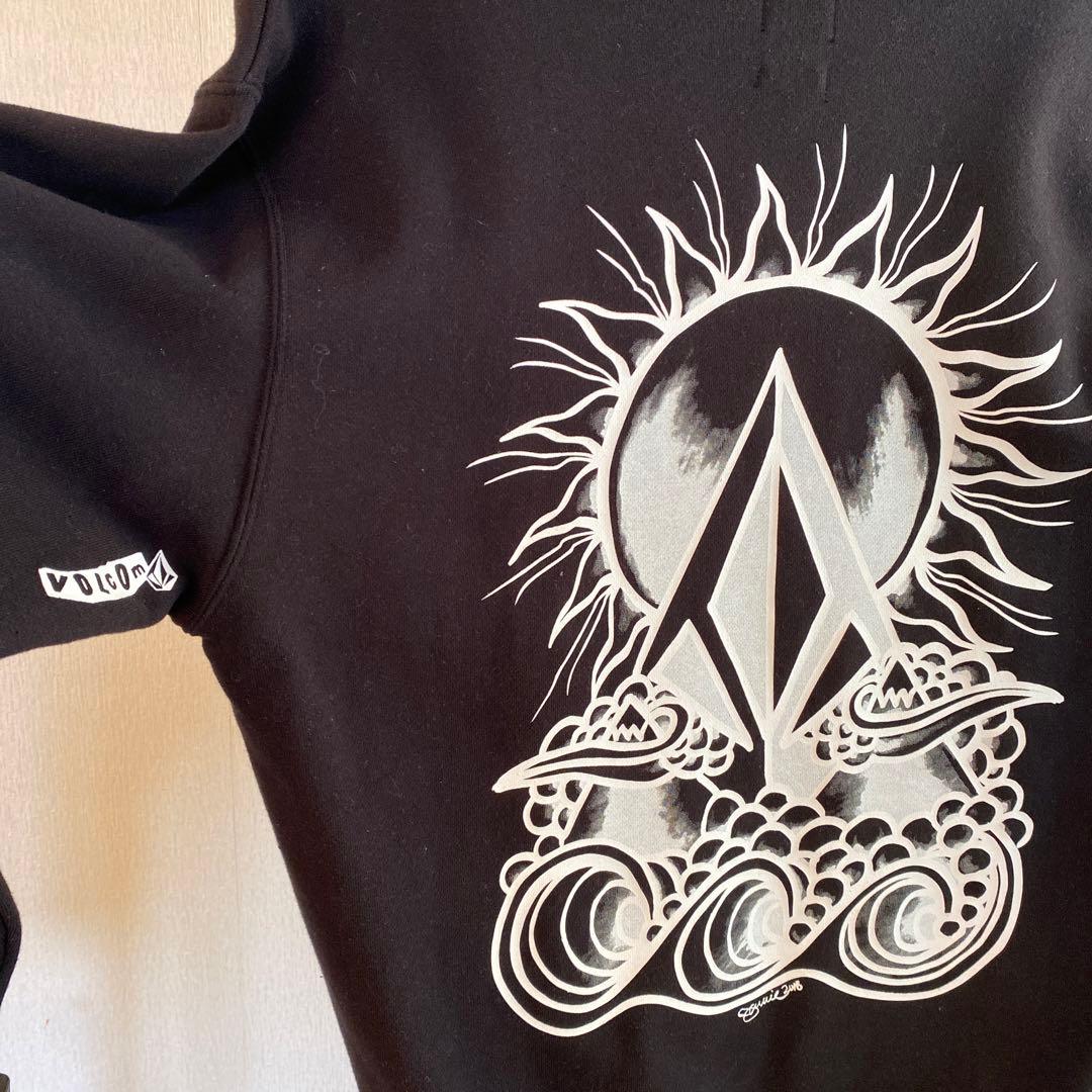 Volcom 太陽と波のグラフィックパーカー