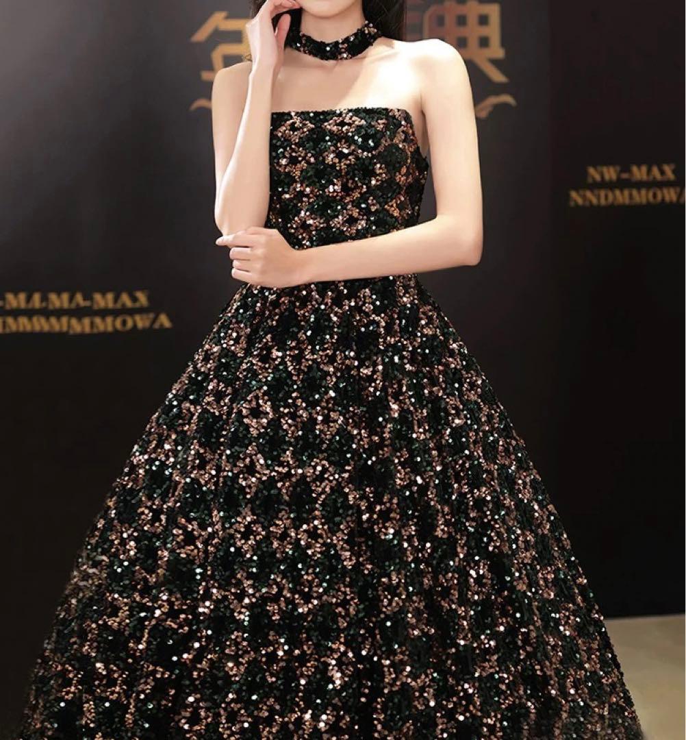 スパンコールが煌びやかでオシャレな柄のベア イブニングドレス