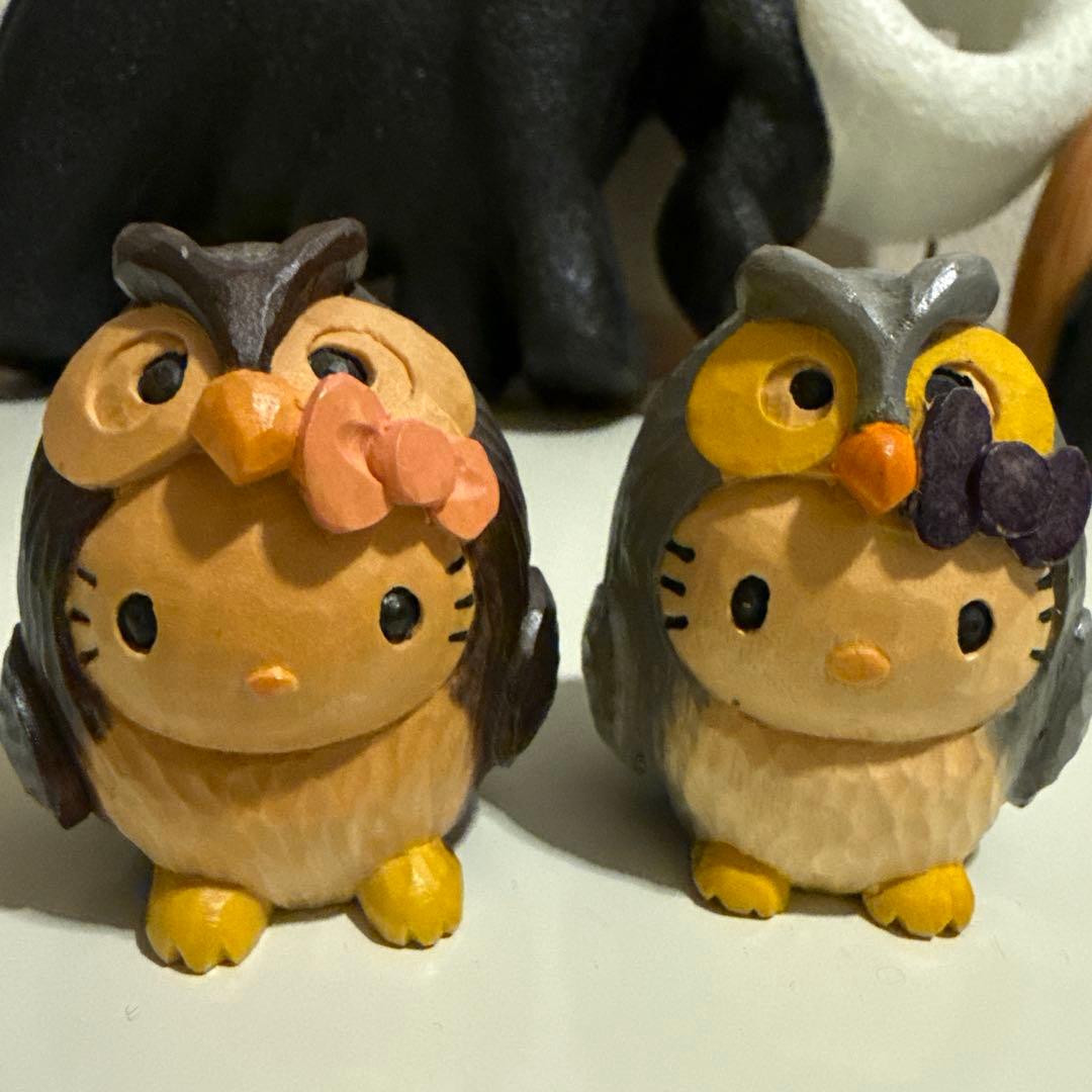 ハローキティ　木彫り　置物