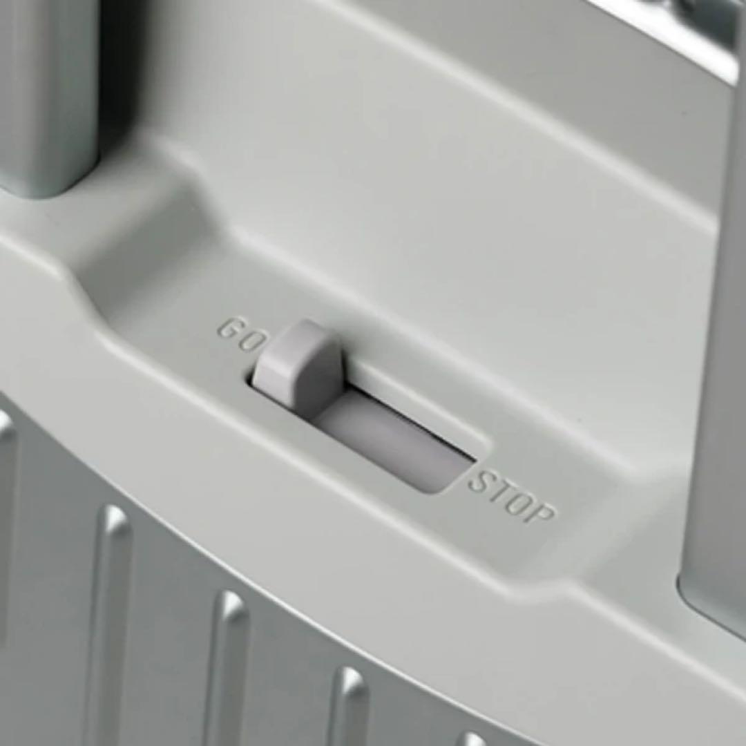 新型・新作・新品未使用 イノベーター・アルミキャリーケース・クールグレー・70L