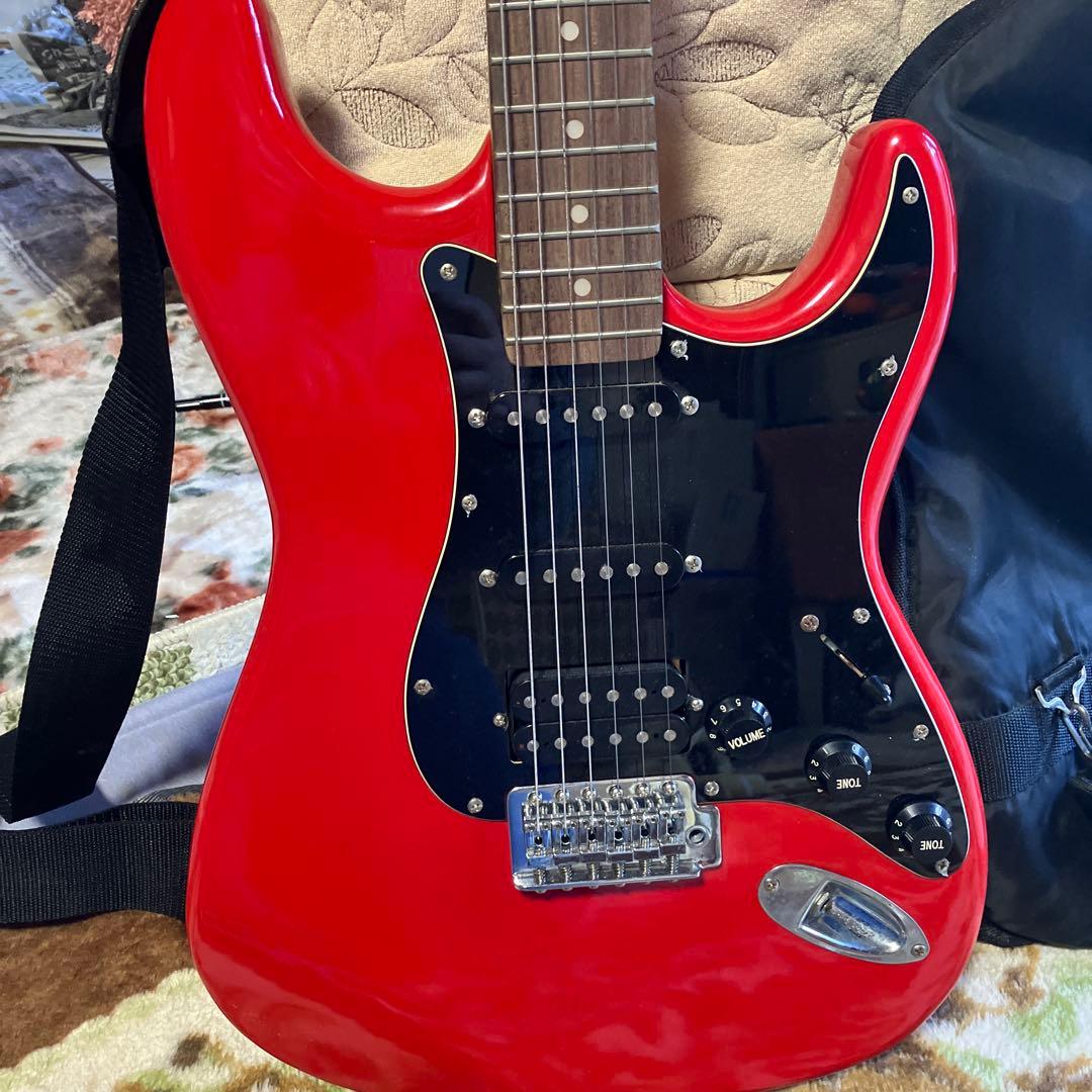⭐︎BUSKER'S 　エレキギター　レッド×ブラック　ケース付き