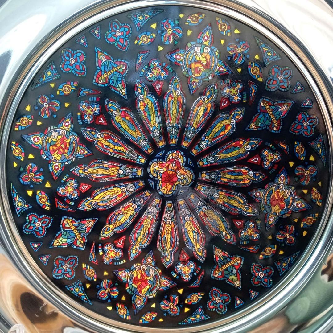 セント・ジョン・ザ・ディヴァイン大聖堂 ステンドグラス バラ窓グラスマスターズ社