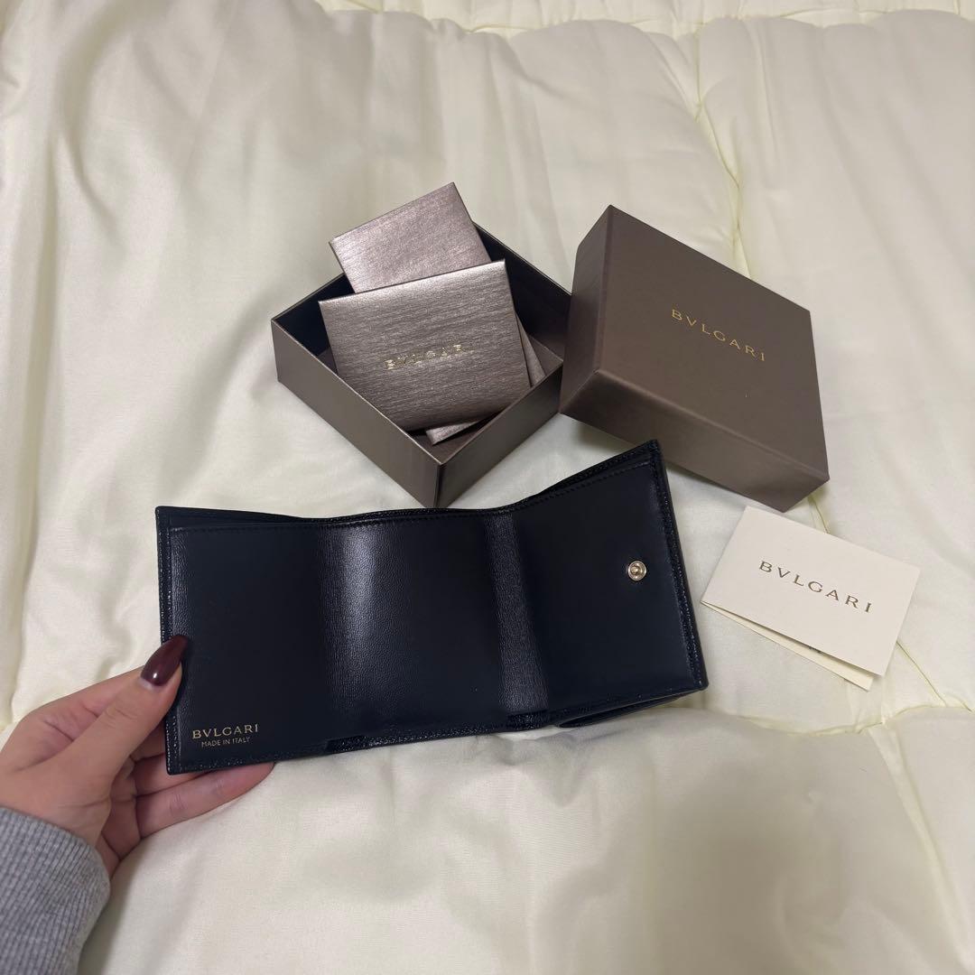 BVLGARI ブラックレザー 三つ折り財布