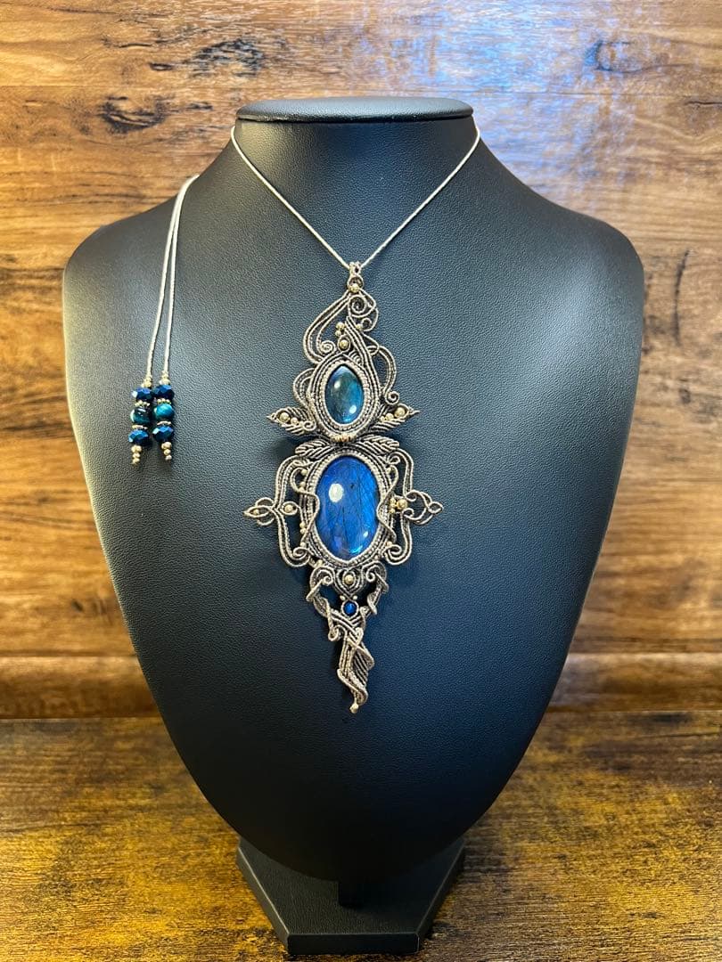 【handmade_Luna】マクラメ×ラブラドライト ネックレス