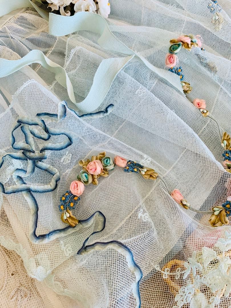 ま*ん様 フランスアンティークチュールレースヴェール※ロココローズモチーフリボン