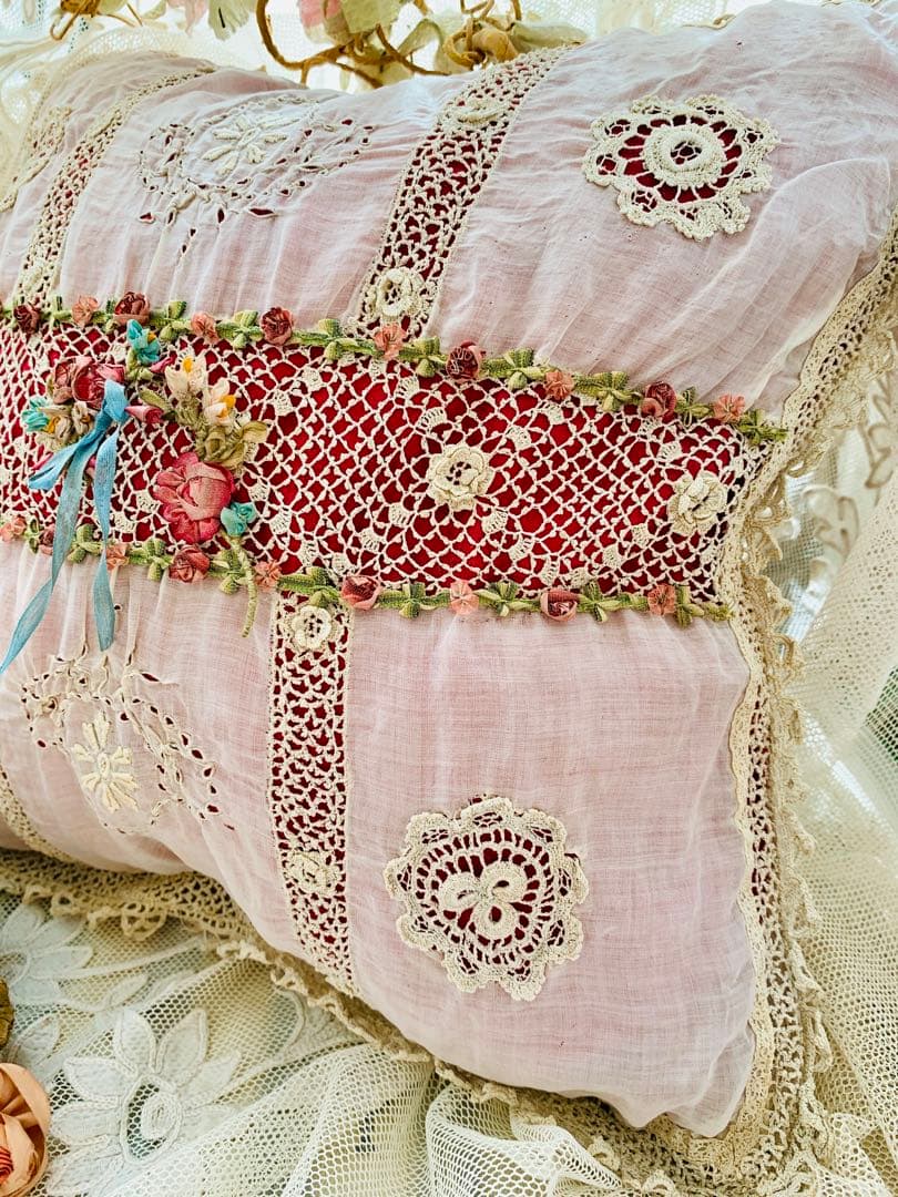 フランスアンティークコットンカバーxシルククッションロココリボン ・モチーフ装飾