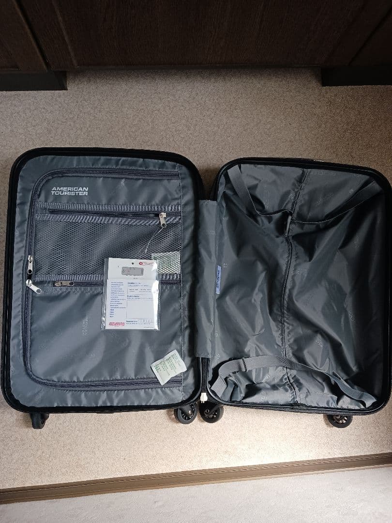 【新品未使用品】キャリーケース　アメリカンツーリスター　機内持ち込み可　黒色