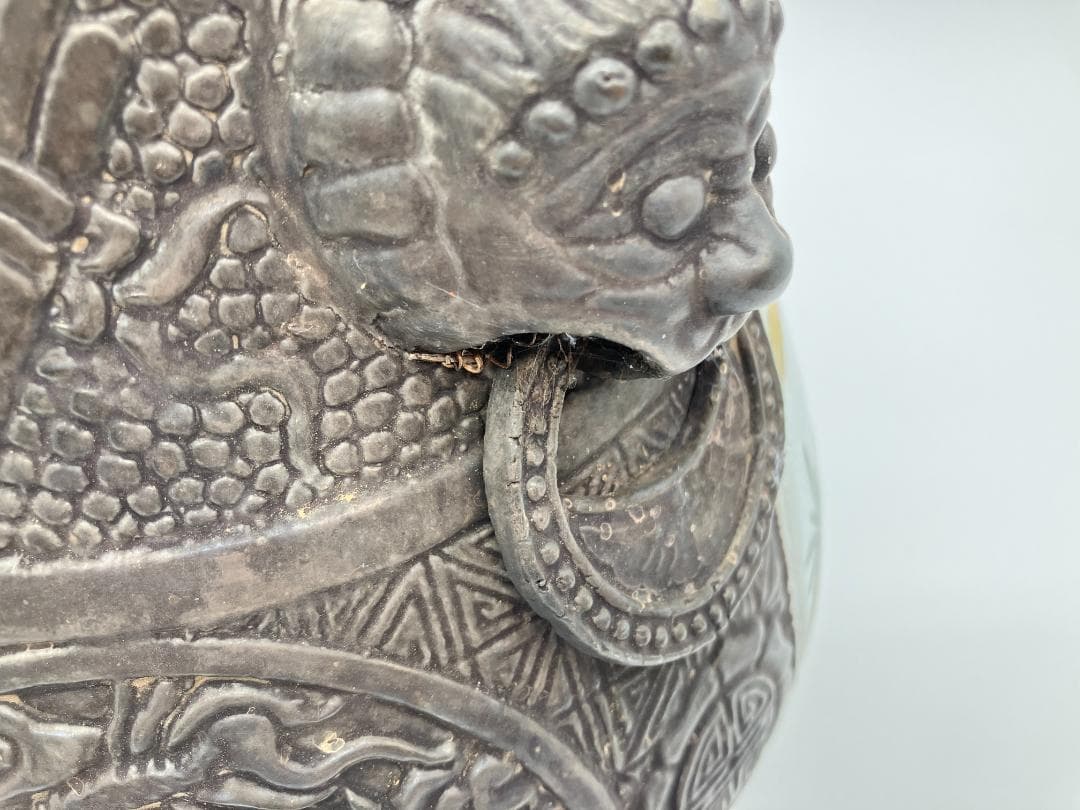 【中国美術】『黒陶四耳唐子図壺』　高さ：２３ｃｍ　花瓶　花生　置物　黒釉