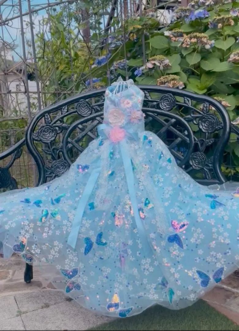 豪華ロングドレス蝶と花の刺繍ドレス　犬服　猫服