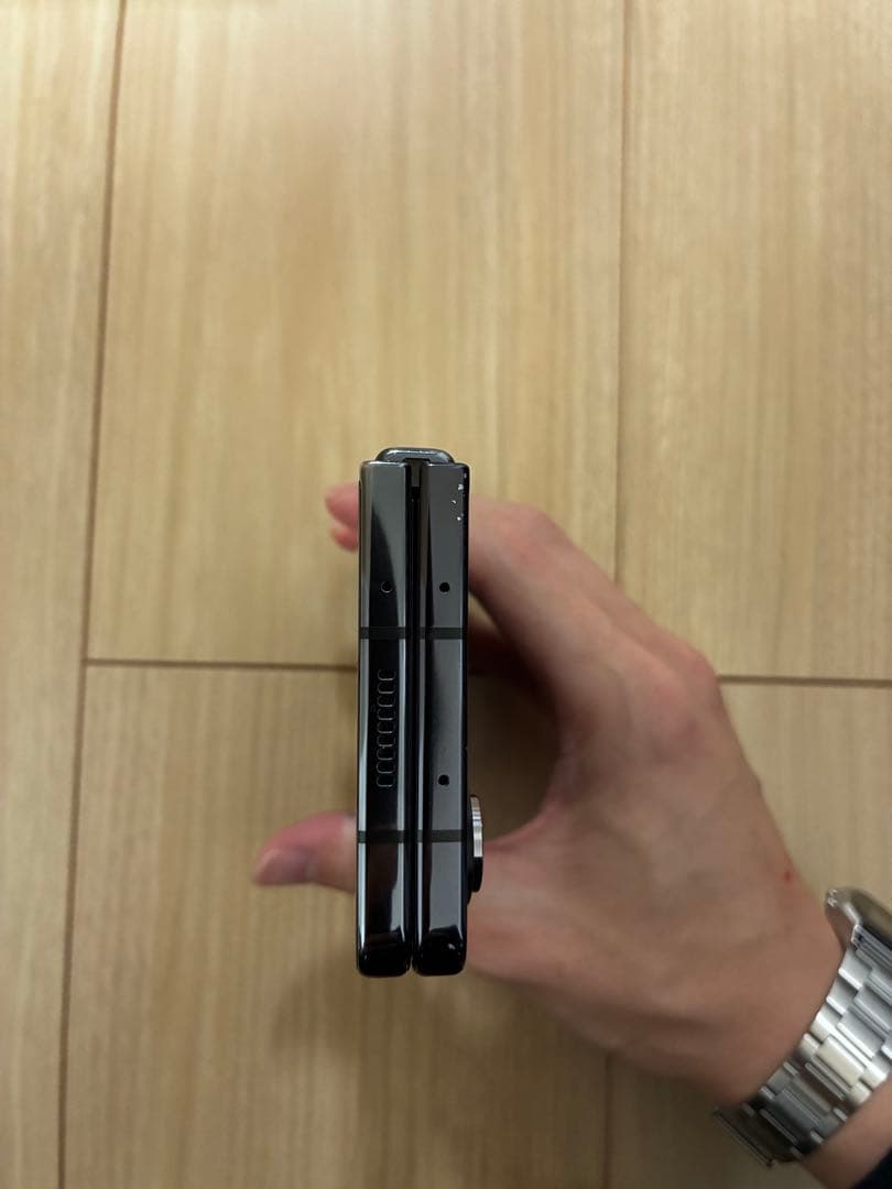 にこ　Galaxy Z Fold5 256GB au版 Phantom