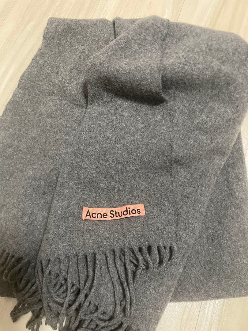 Acne Studios グレー マフラー
