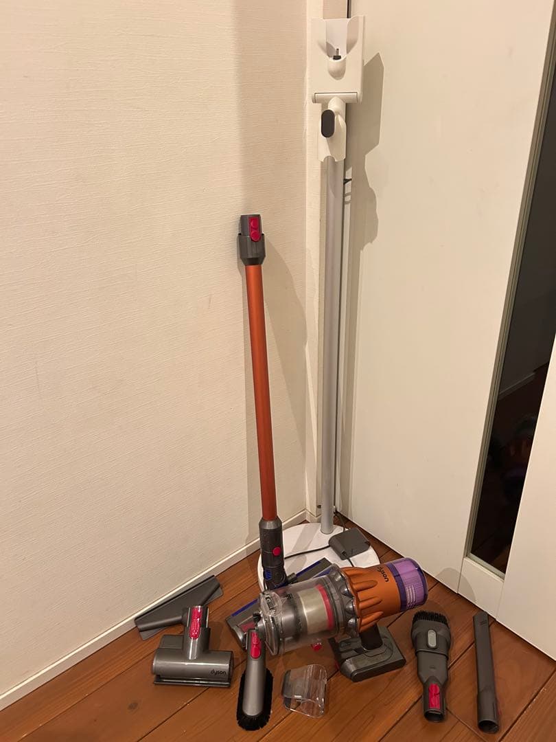 【美品】dyson digital slim fluffy☆クリーニング済み
